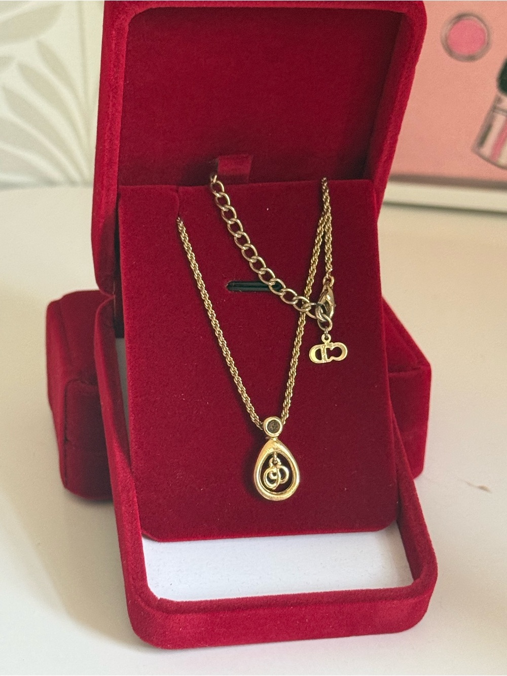 Christian Dior Gold-Tone Pendant Necklace 🌟 - Picture 6 of 10